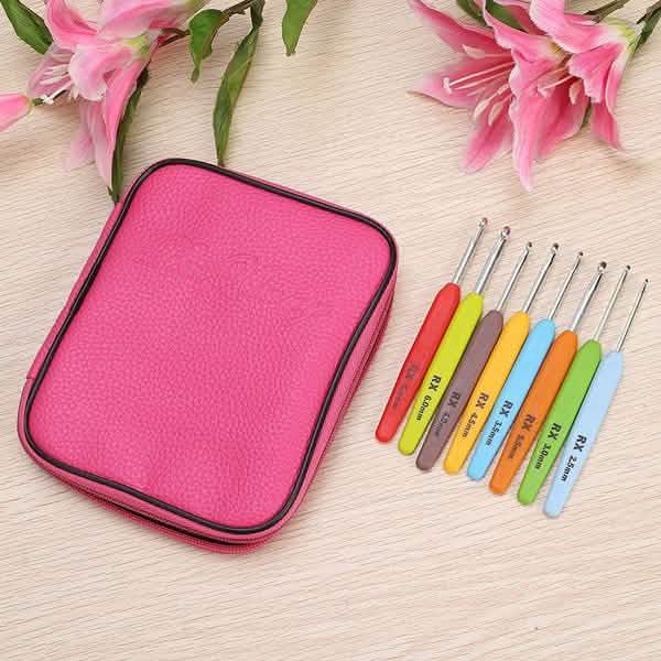16-Piece Colored Crochet Hooks Yarn
