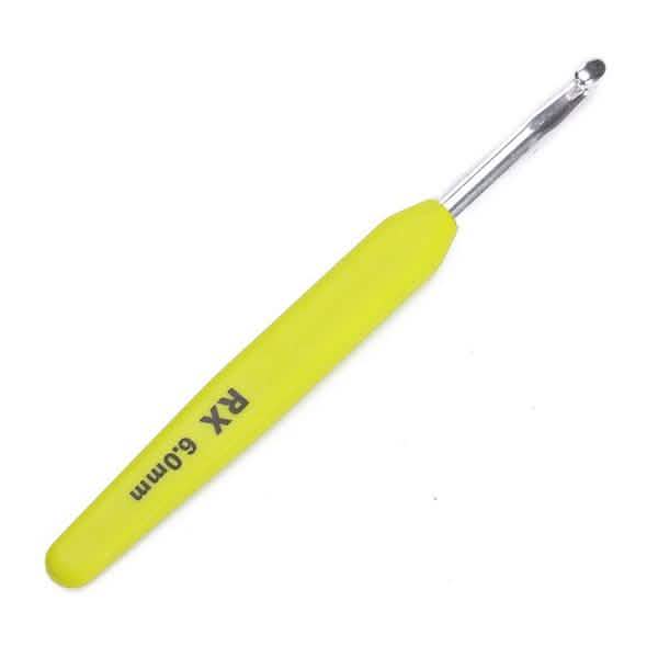 16-Piece Colored Crochet Hooks Yarn