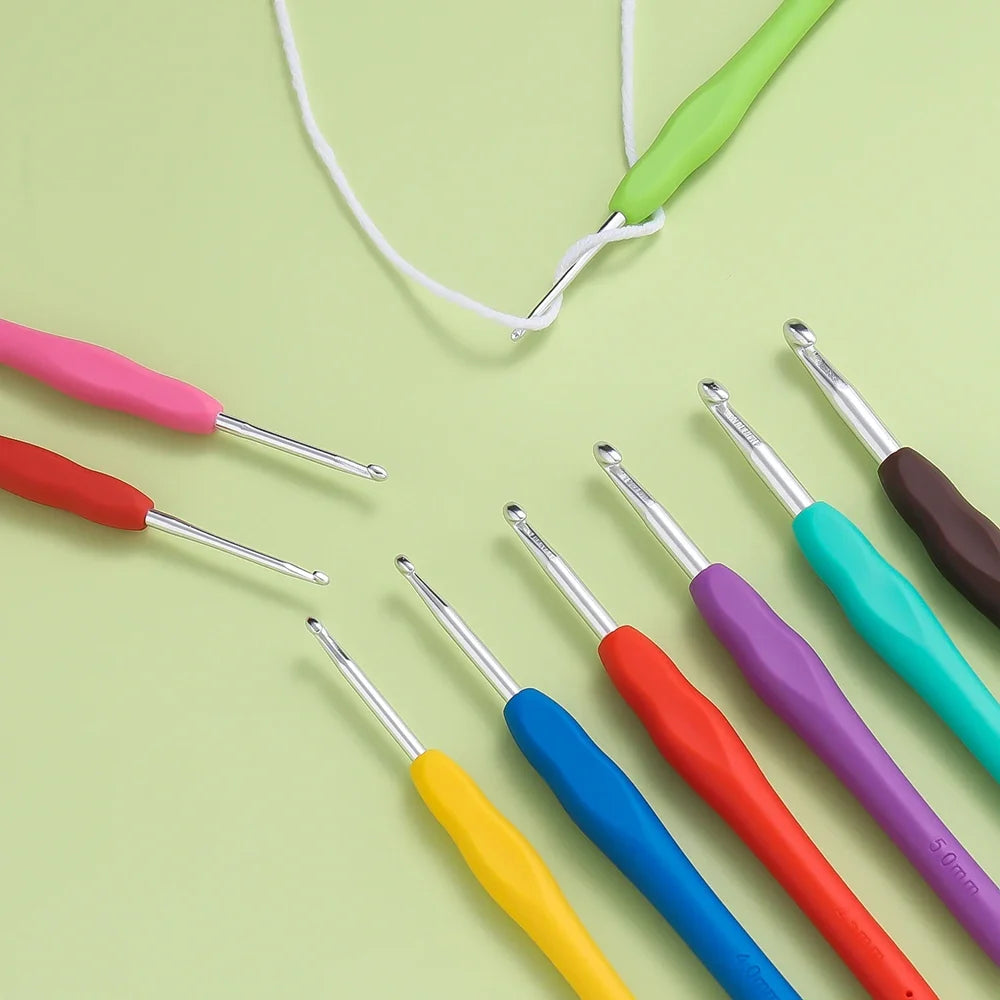 Ergonomic Colorful Rubber Handle Crochet Hook